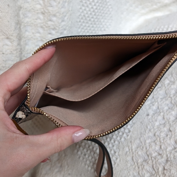 Snakeskin Wristlet Clutch - Picture 4 of 6